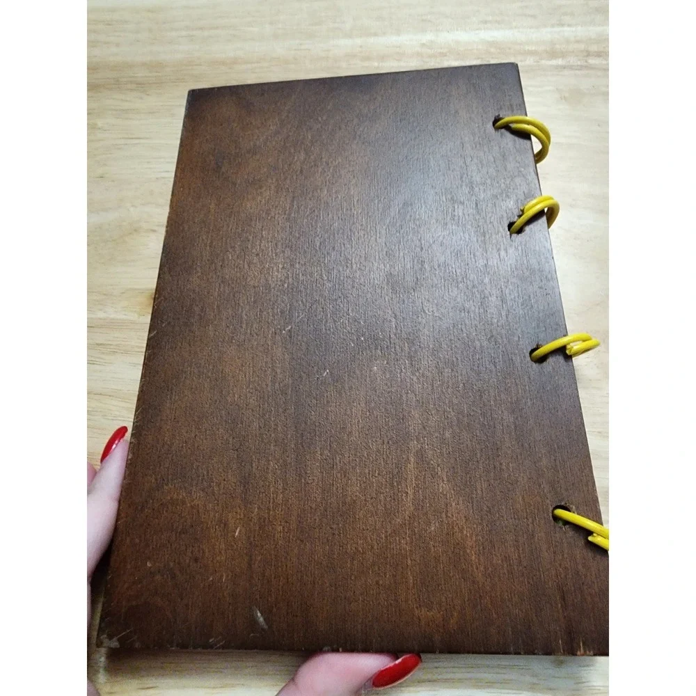 The Southern Cookbook of fine Old‎ Recipes Wood Book